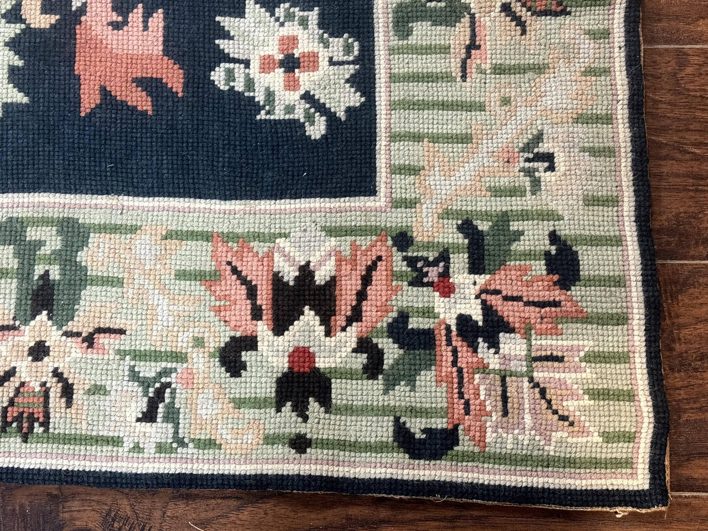 Vintage American Needlepoint Rug 4x6, Dark Green, Wool, Handmade, Flatweave Carpet - Nuvé