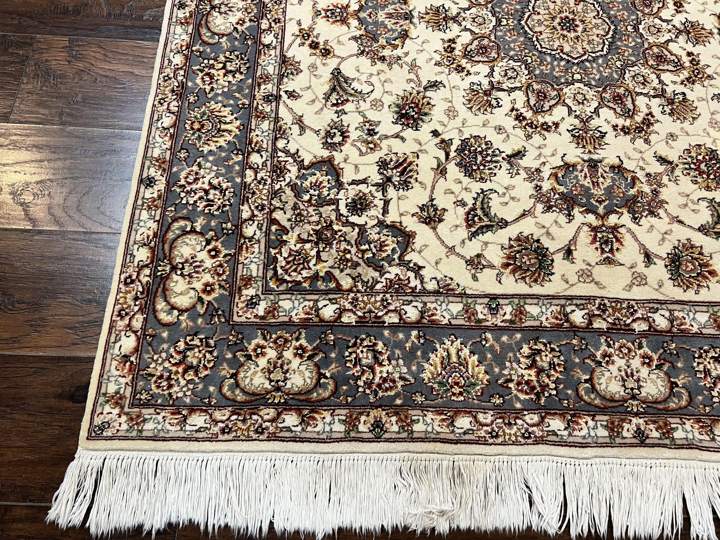 Sino Persian Square Rug 5x5, Very Fine Oriental Carpet, Wool & Silk Highlights, Ivory, Hand Knotted Handmade Vintage Traditional Rug - Nuvé