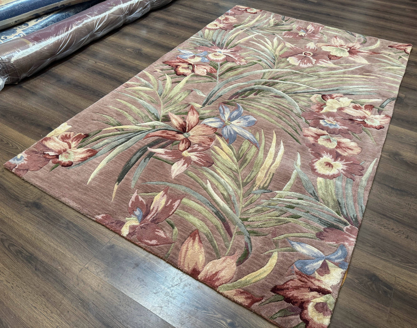 Hand Tufted Floral Rug 5x8, Light Rose Wool Carpet - Nuvé