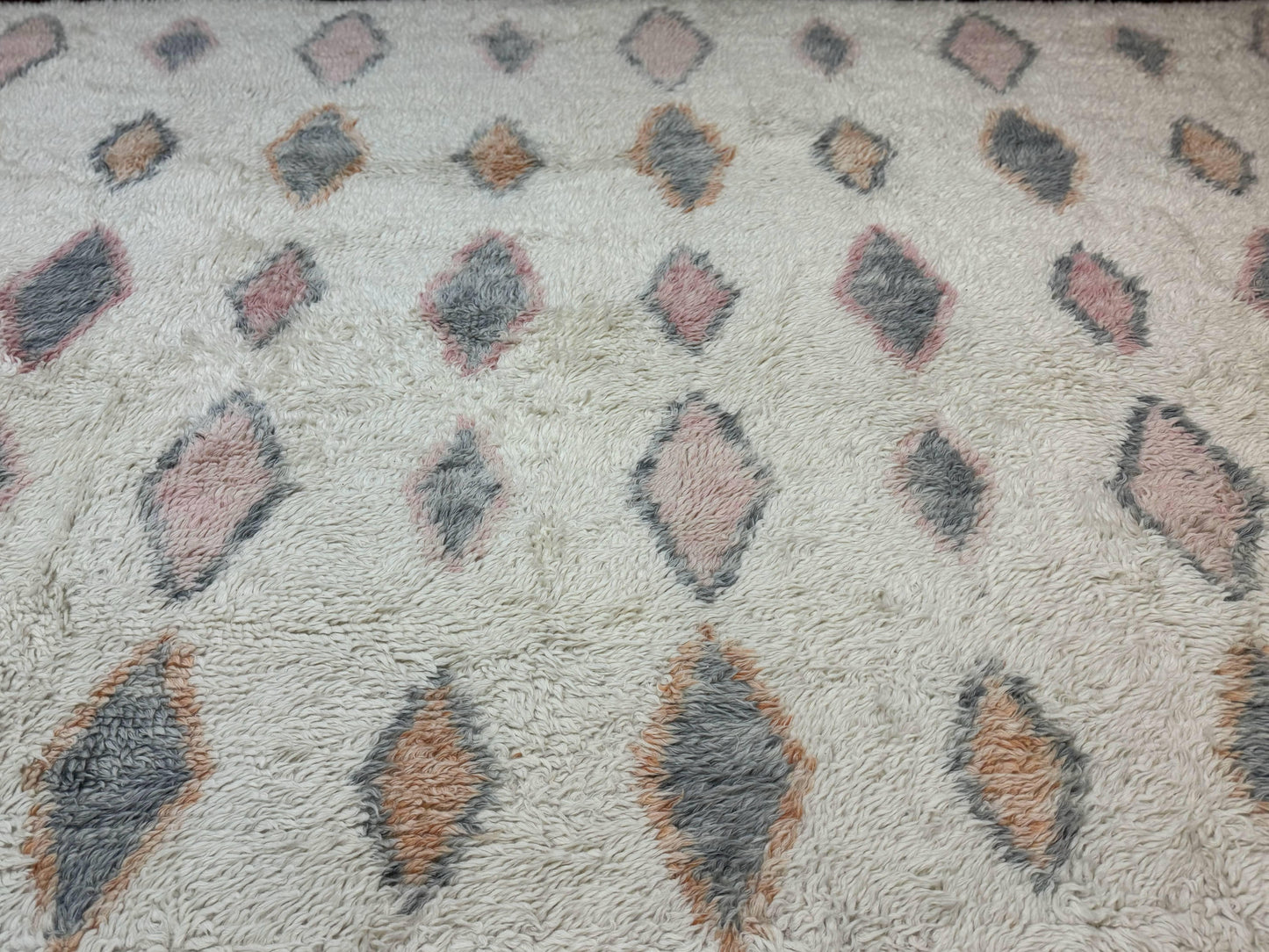 Large Modern Contemporary Indian Shag Rug 11x14, Ivory, Handmade Wool Carpet - Nuvé