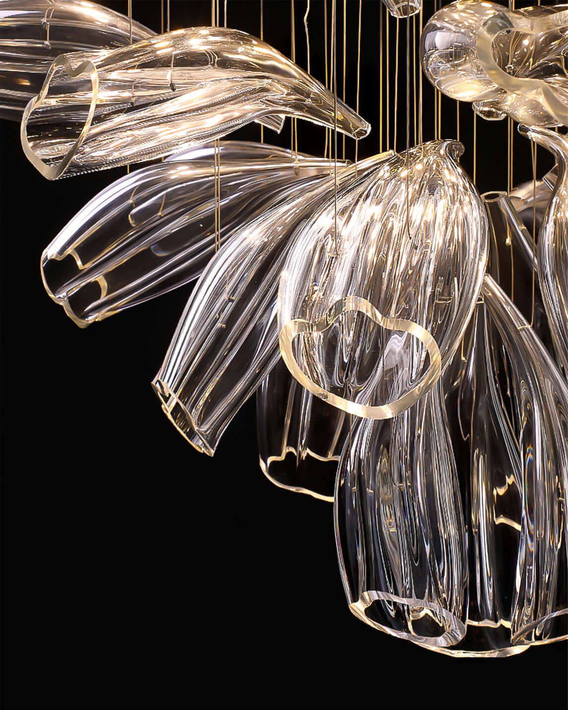 Glass Lotus Chandelier - Nuvé
