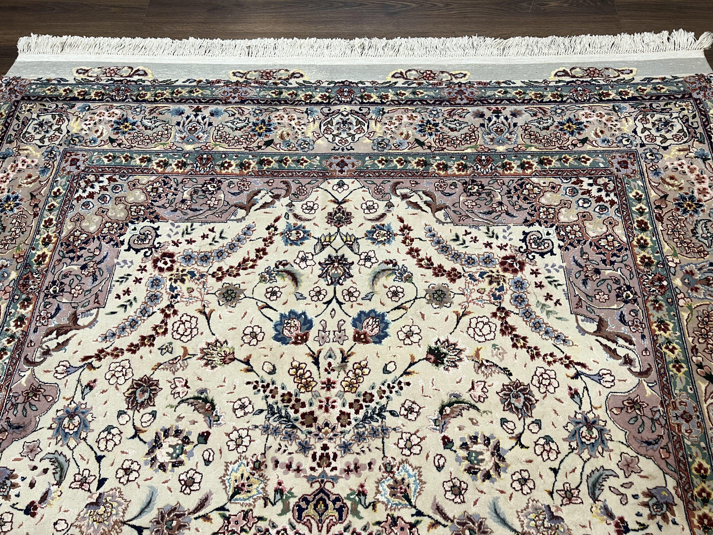 Beautiful Pak Persian Rug 6x9, Floral Medallion, Wool and Silk, Highly Detailed Elegant Carpet, Vintage Oriental Rug 6 x 9, Cream and Gray - Nuvé