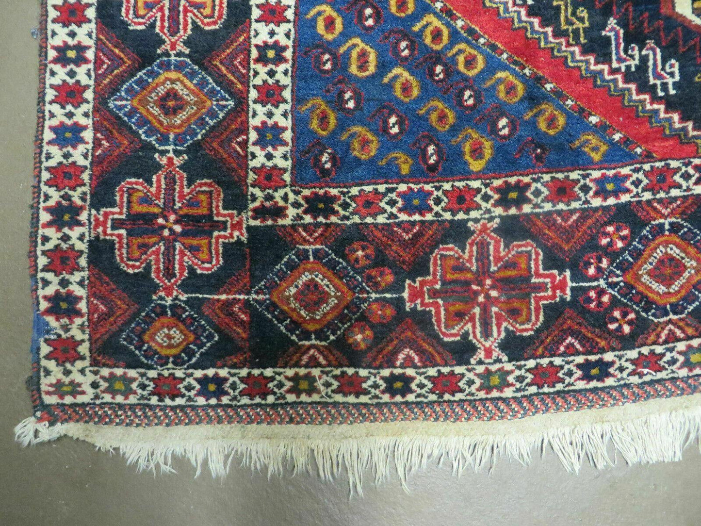 4' X 5.5' Vintage Handmade Turkish Tribal Wool Rug Medallion Nice - Nuvé