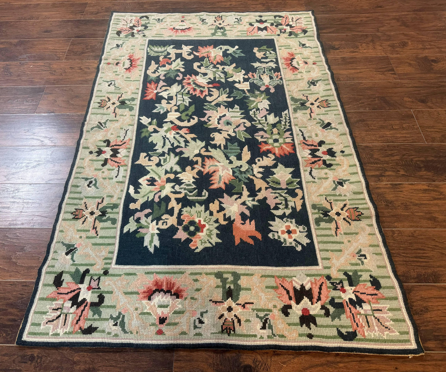 Vintage American Needlepoint Rug 4x6, Dark Green, Wool, Handmade, Flatweave Carpet - Nuvé