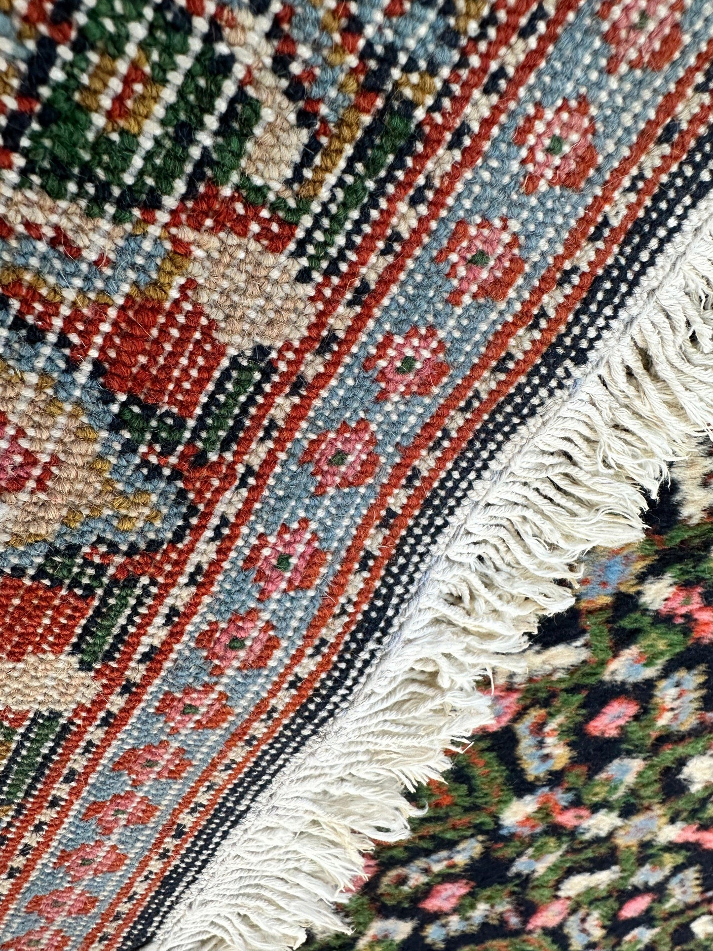 Vintage Persian Senneh Runner Rug - 2'8" x 9'8" - Handwoven Wool, Circa 1960-1980 - Nuvé