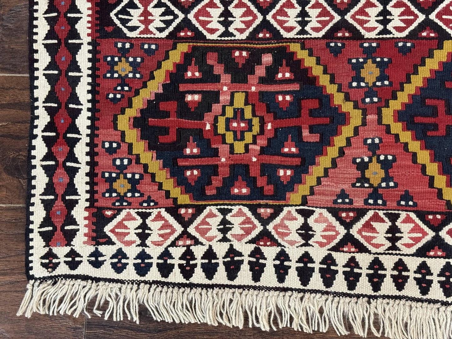 Caucasian Kilim Rug 5x7, Vintage Russian Flatweave Kilim Carpet, Tribal Bohemian Kilim Rug - Nuvé