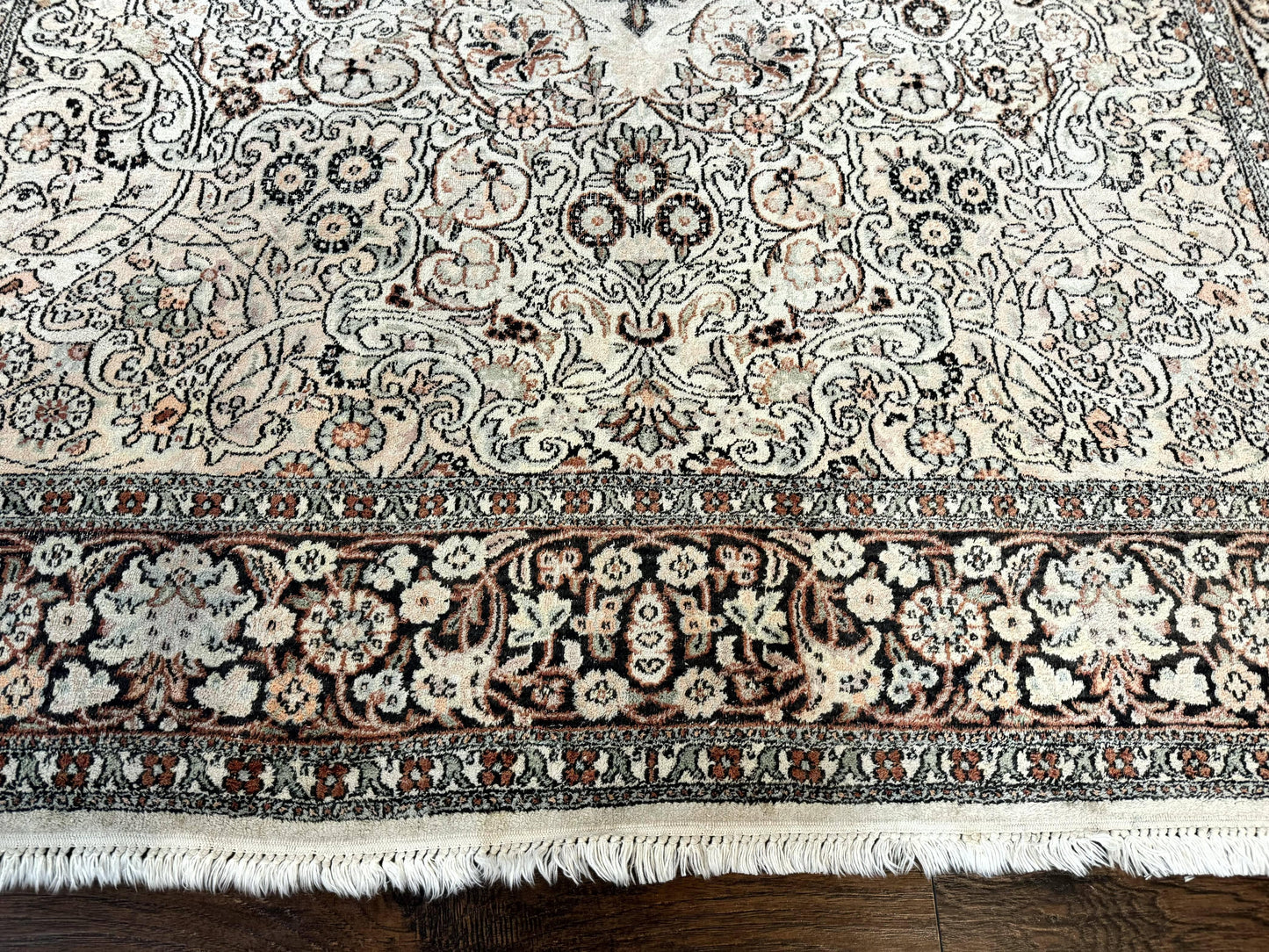 Silk Indian Kashmiri Rug 6x9 - Nuvé