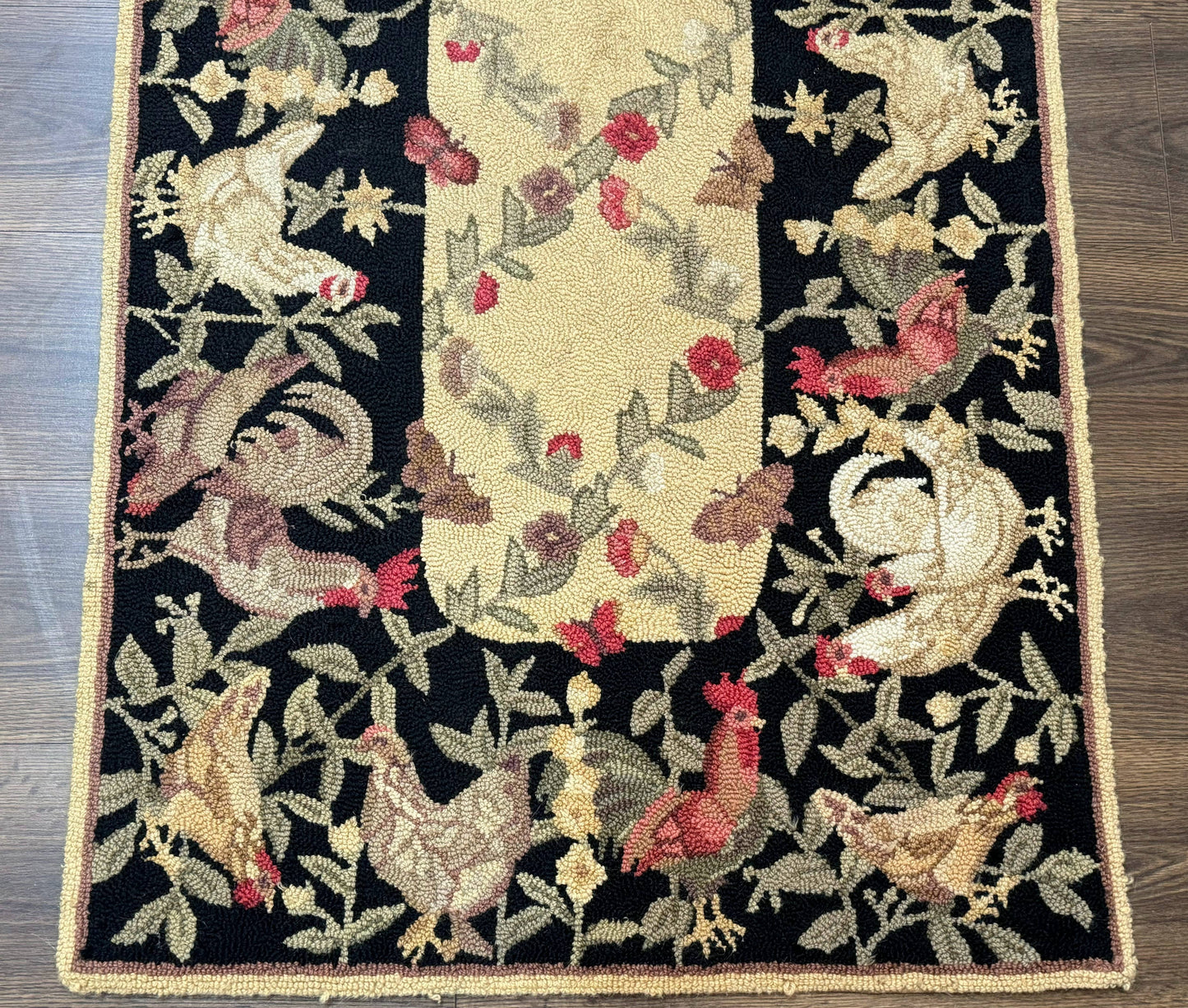 Small Vintage Hooked Rug, Roosters, Handmade, Wool - Nuvé