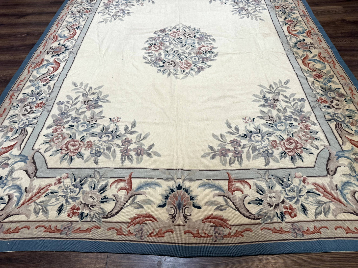 Ivory Needlepoint Rug 8x10, Wool Handmade Carpet - Nuvé