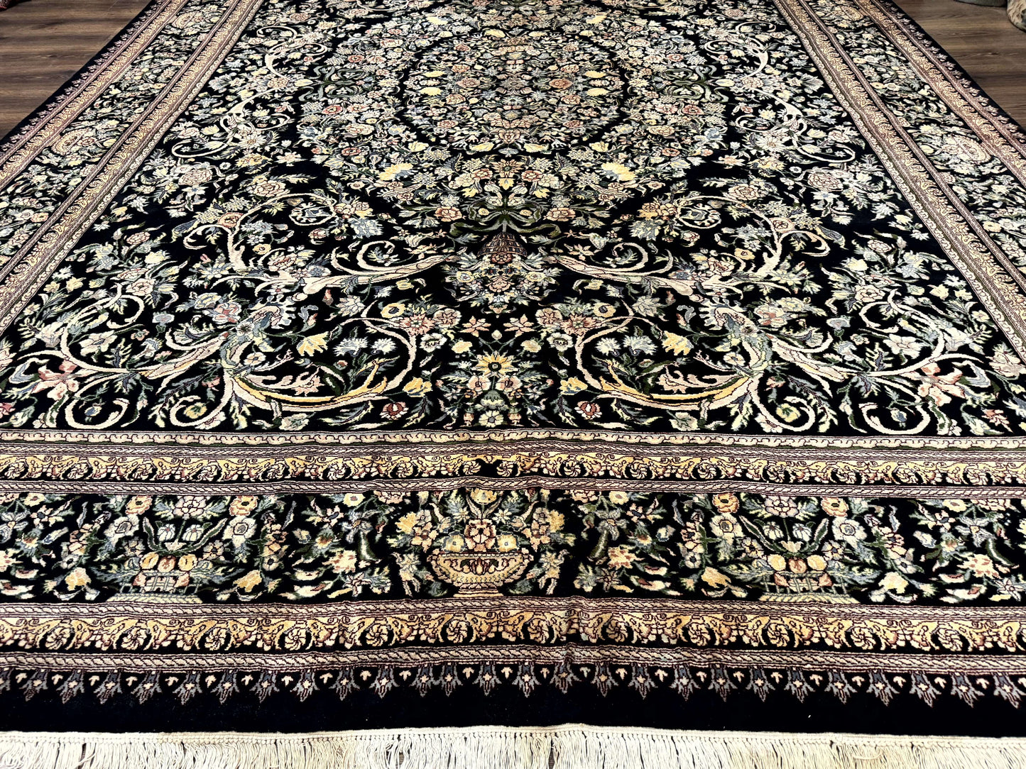 Pak Persian Rug 10x14, Elegant Floral Carpet, Fine 225 KPSI - Nuvé