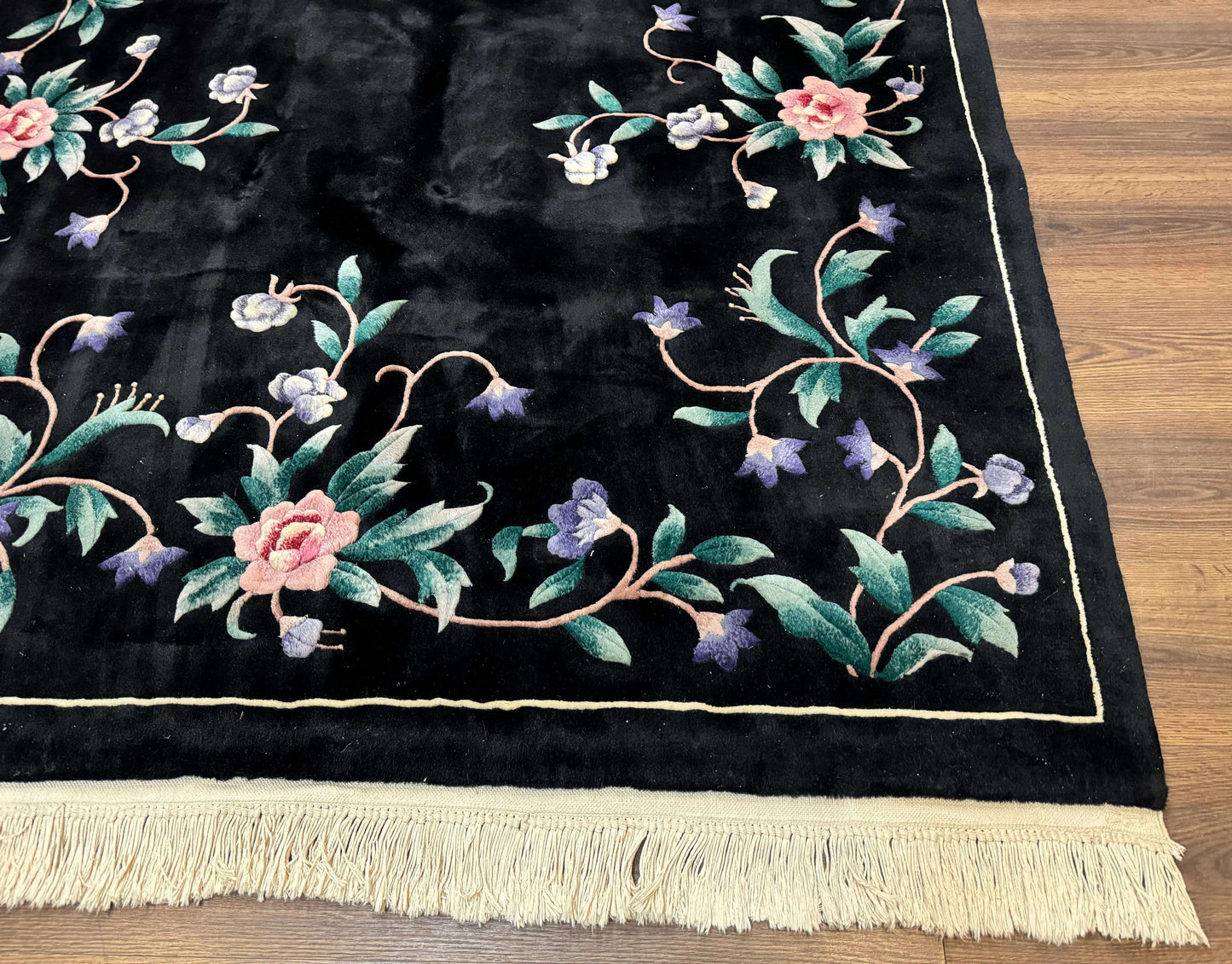 Chinese Wool Rug 6x9, Black, Floral, Minimal Design, 90 Line Carpet, Vintage Art Deco Rug - Nuvé