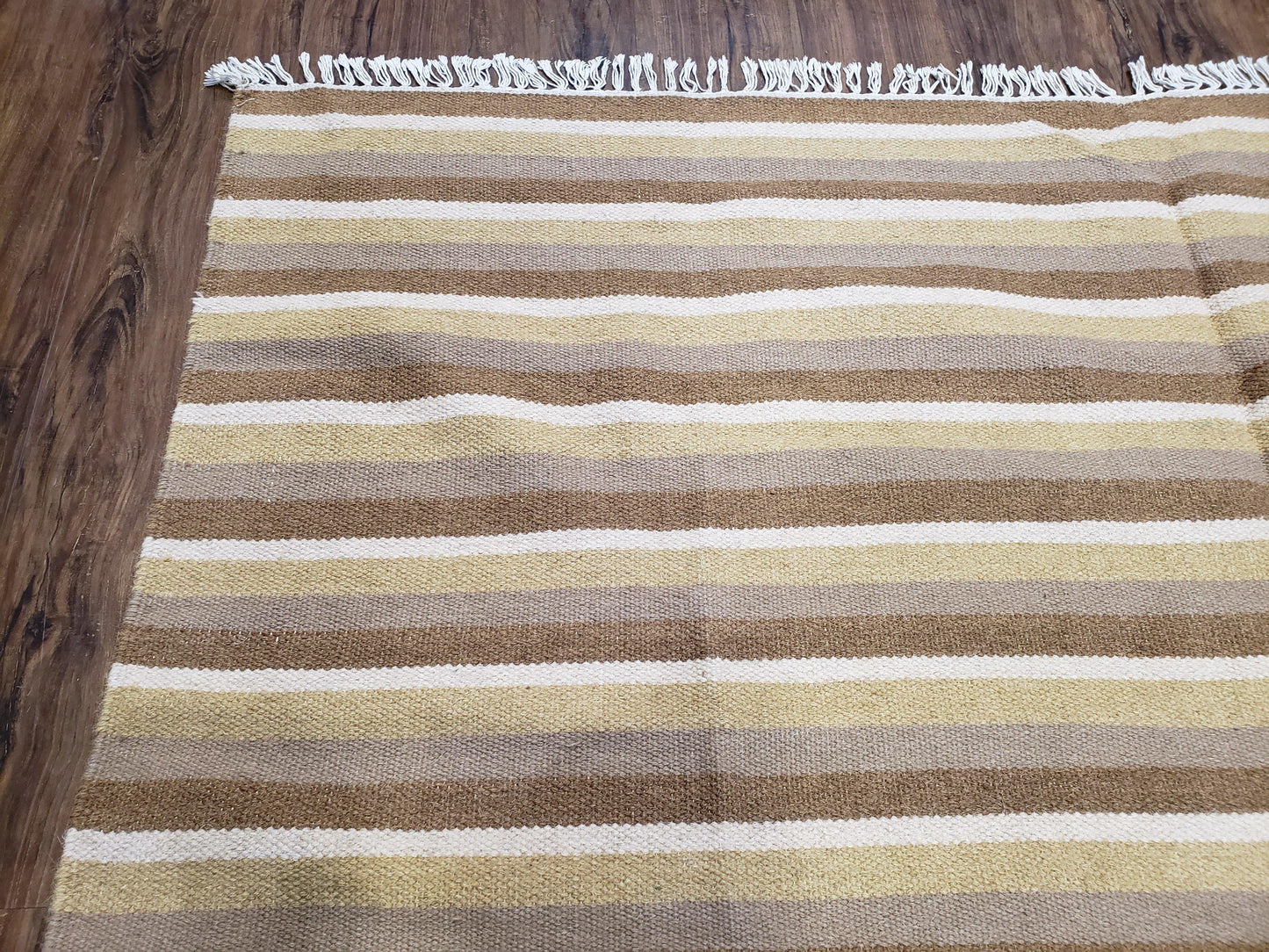 Indian Striped Blanket 6x9, Large Indo Kilim Area Rug, Earthern Tones Woolen Hand-Woven Flatweave South American Style Queen Size Bedspread - Nuvé