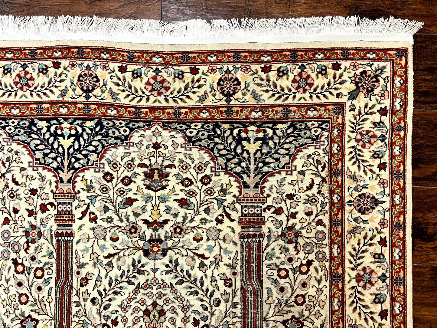 Pak Perisan Prayer Rug 4x6, Tree of LIfe Carpet, Handmade Vintage Wool Rug, Beige, Floral Vases - Nuvé
