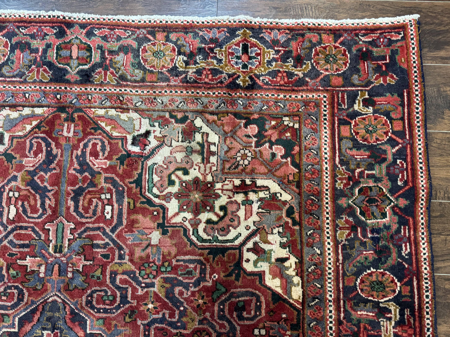 Persian Heriz Rug 6.6 x 9, Geometric Wool Persian Carpet - Nuvé
