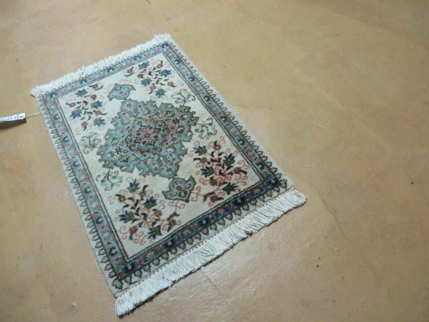 1' 9" X 2' 5" Handmade Indian Wool Rug Lahore Floral Design Small Oriental Rug Beige & Teal - Nuvé