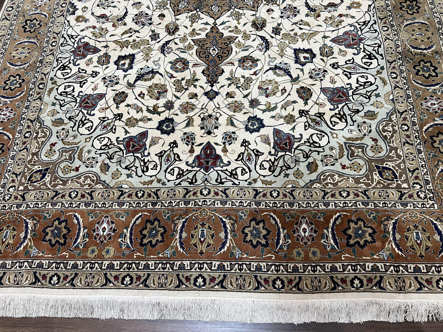 Wonderful Persian Tabriz Rug 7x10, Floral Medallion, Very Fine Oriental Carpet, Ivory - Nuvé