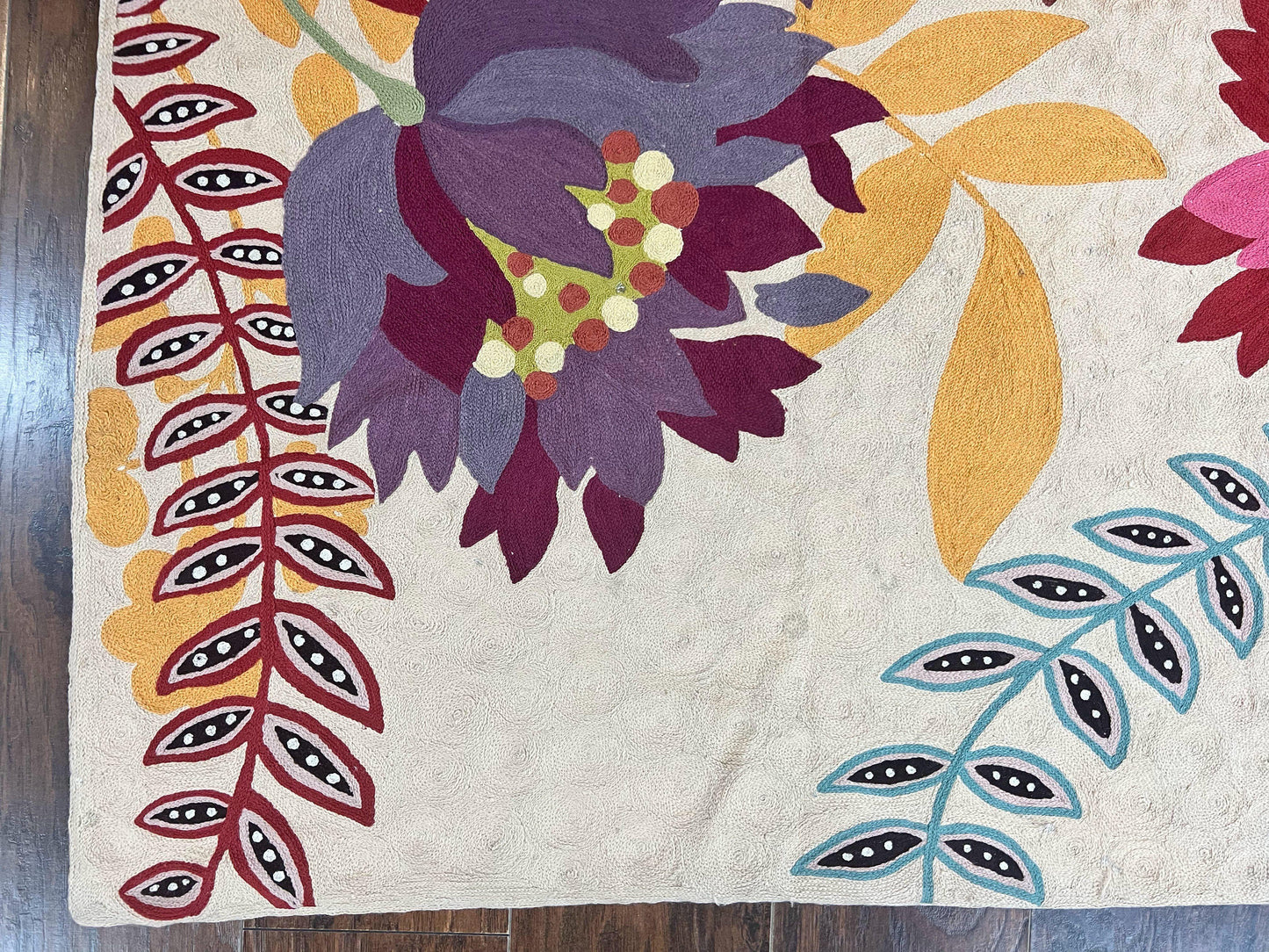 Indian Hand Stitched Rug 4x6, Floral, Silk, Large Floral Design - Nuvé