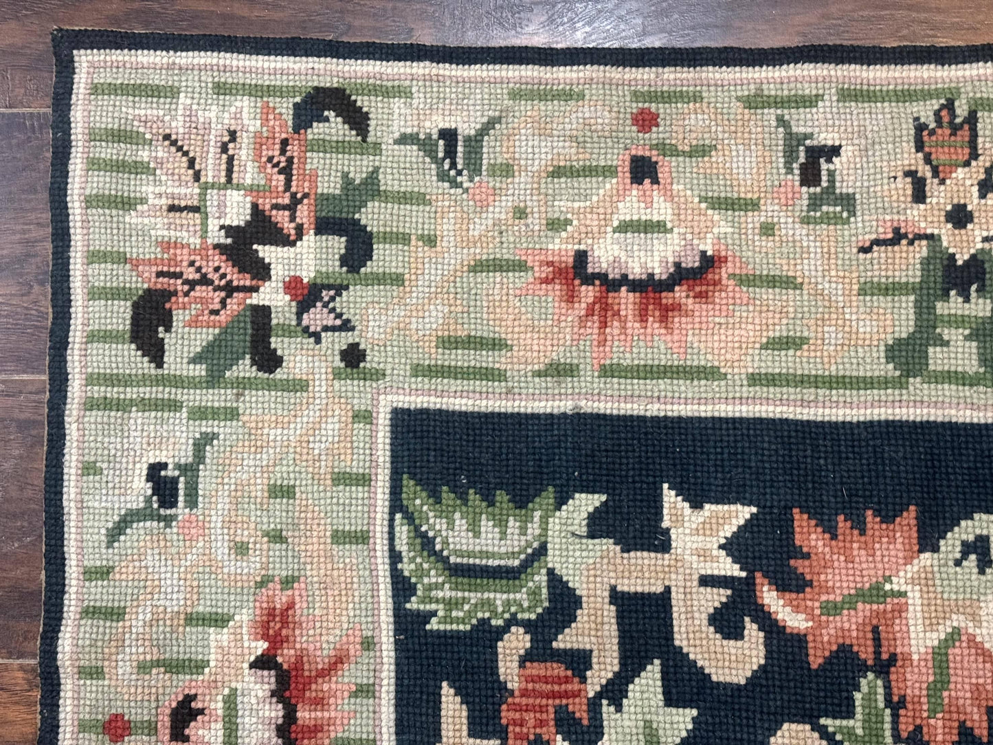 Vintage American Needlepoint Rug 4x6, Dark Green, Wool, Handmade, Flatweave Carpet - Nuvé