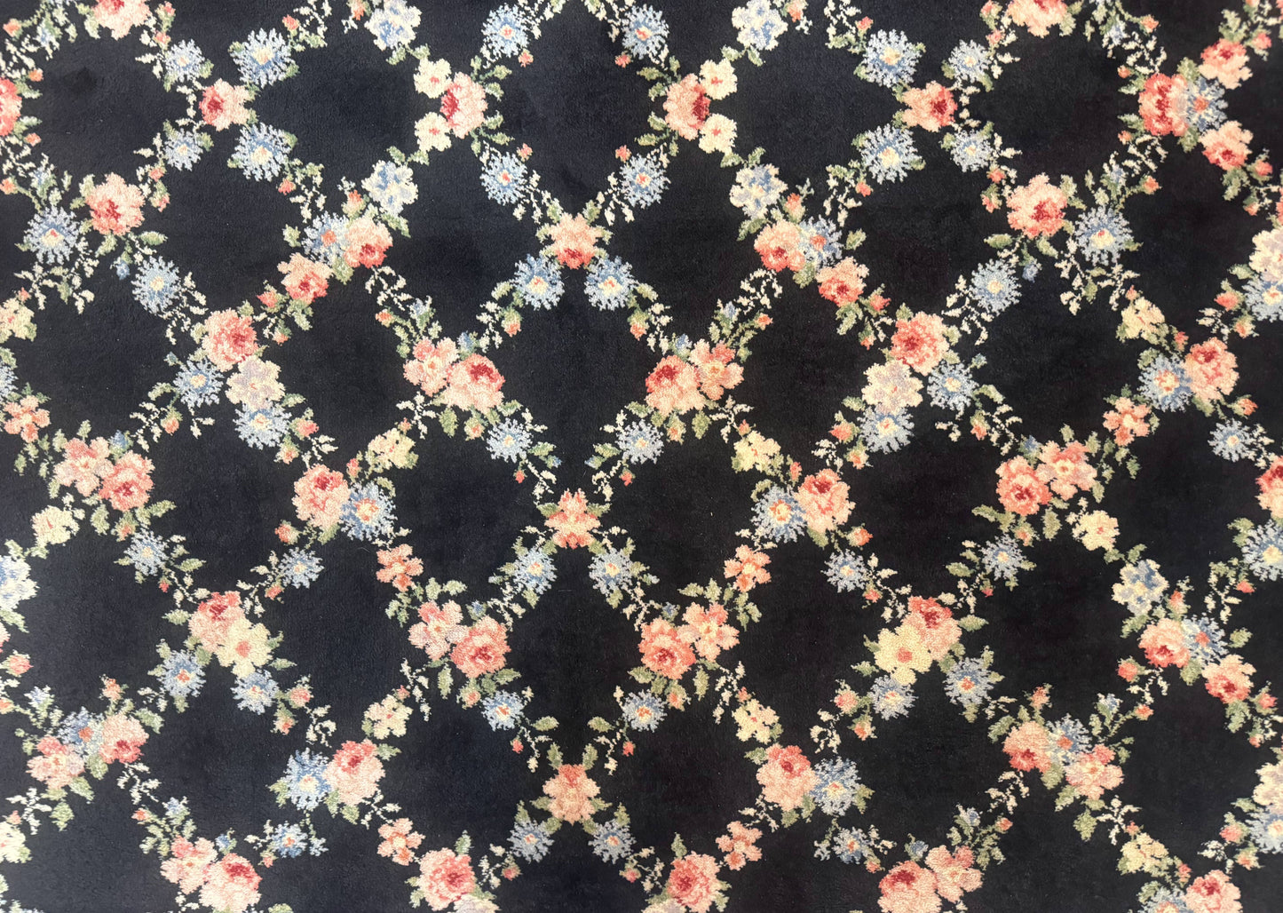 8.8 x 12 Karastan Garden of Eden Rug, Ebony Trellis #509/1270, Black, Floral, Wool Pile, Vintage, Discontinued - Nuvé