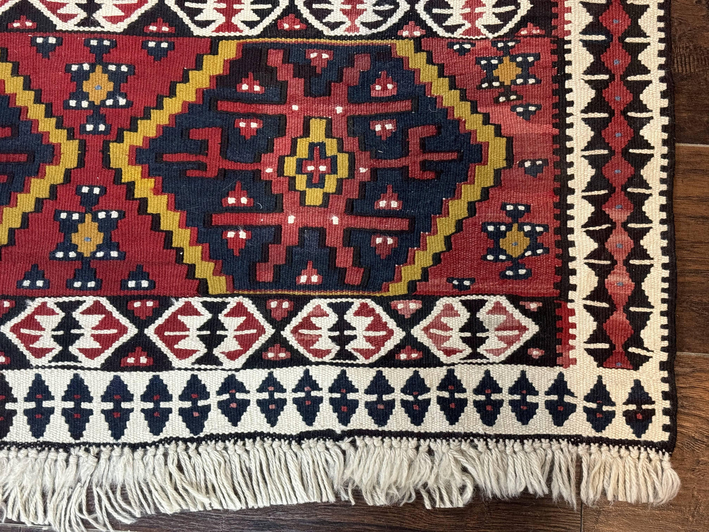 Caucasian Kilim Rug 5x7, Vintage Russian Flatweave Kilim Carpet, Tribal Bohemian Kilim Rug - Nuvé
