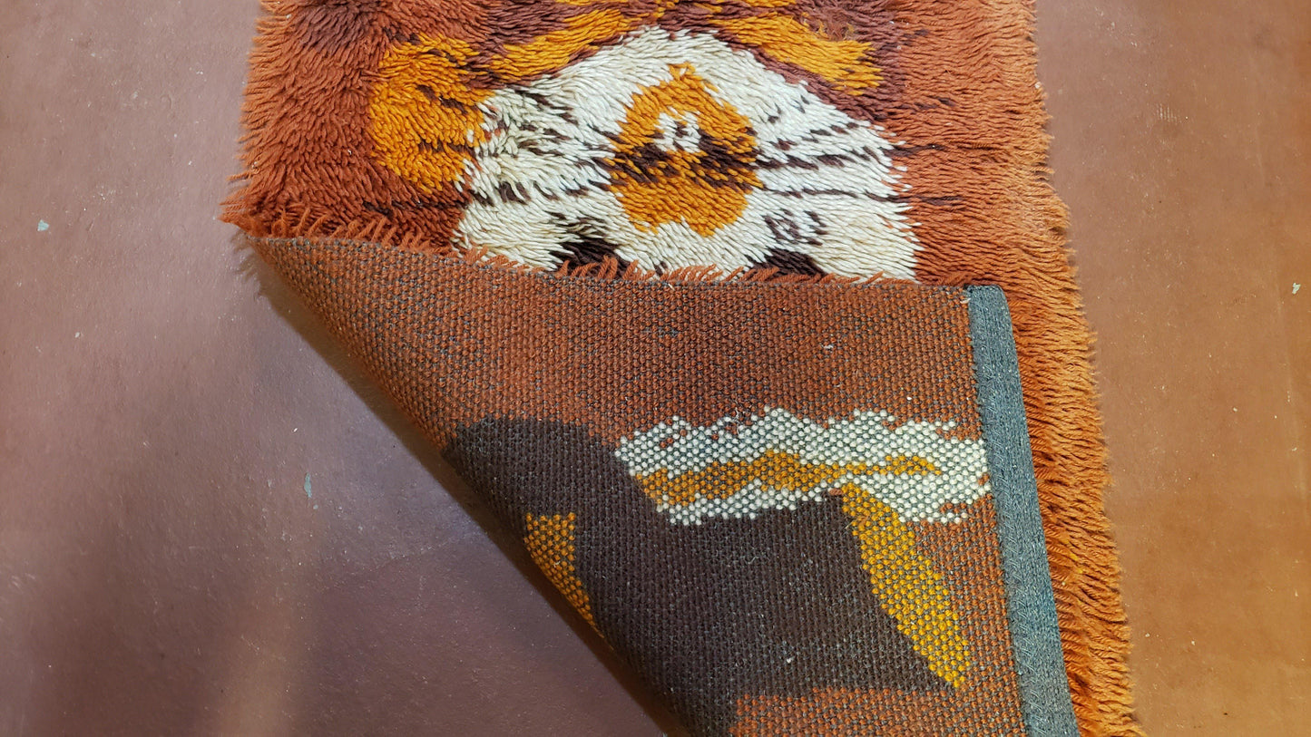 2x3 Rya Shag Rug Mid-Century Modern Danish Shag Rug 1960s Accent Rug Bunny Rabbit in Hat Dark Orange Small Shag Rug - Nuvé