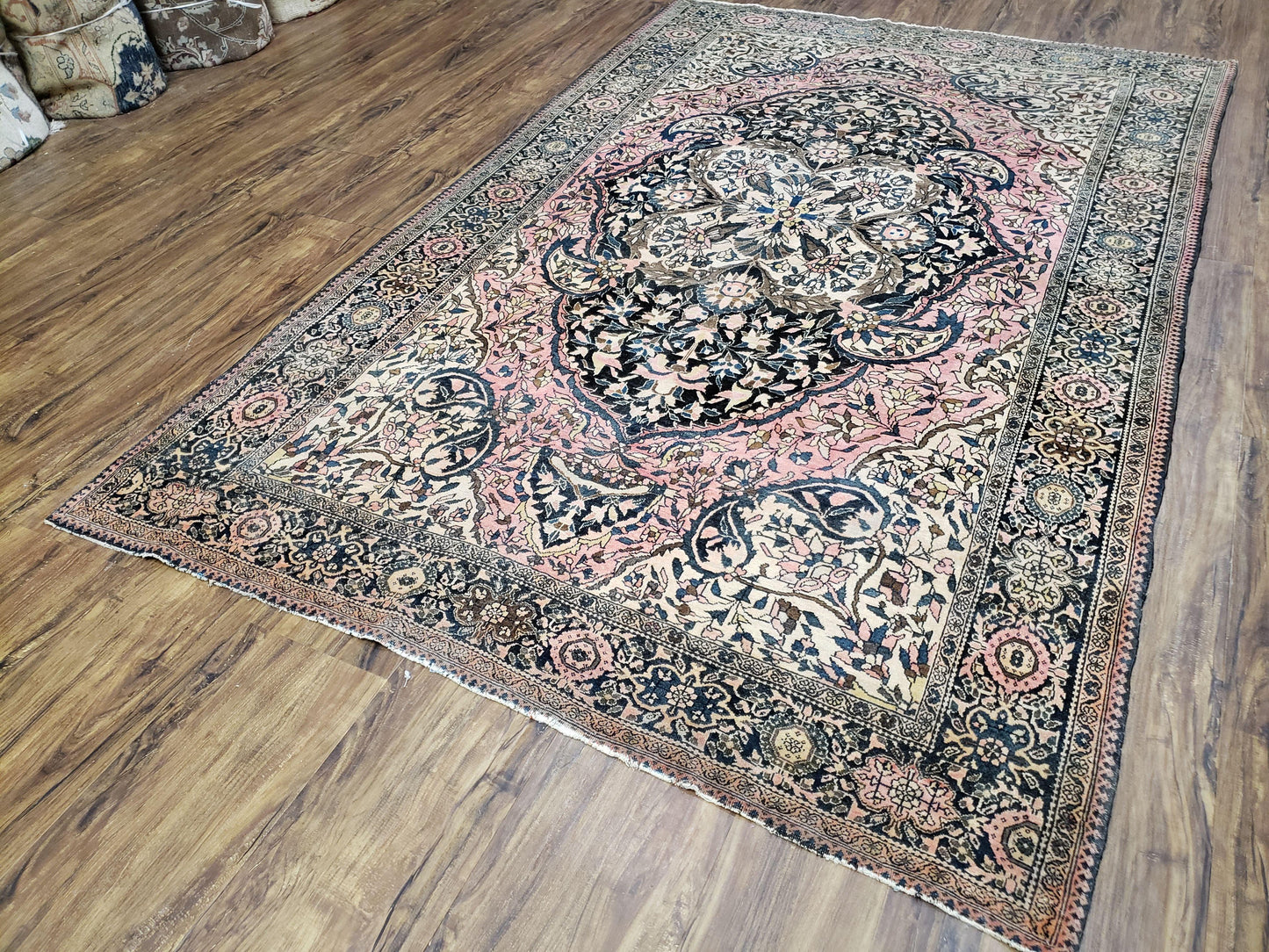 Antique Persian Farahan Rug, 4'1" x 6' 5" - Nuvé