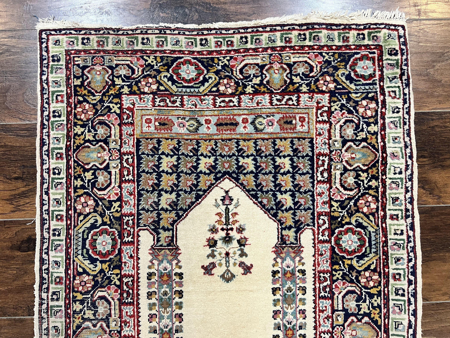 Turkish Prayer Rug 2.5 x 4, Vintage Wool Hand Knotted Carpet, Ivory - Nuvé