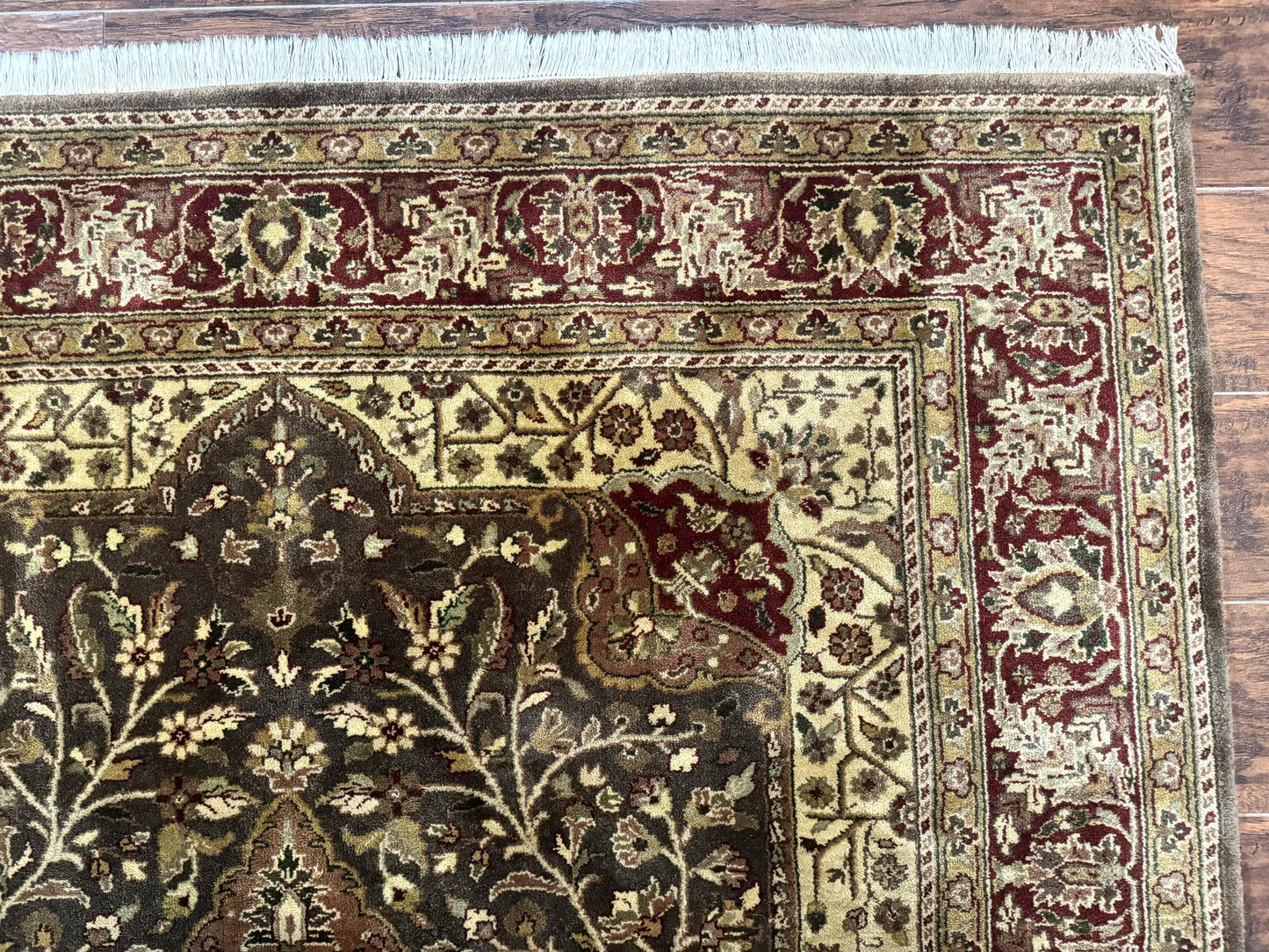 Indo Persian Rug 6x9, Wool Handmade Vintage Rug, Floral Cross Pattern - Nuvé