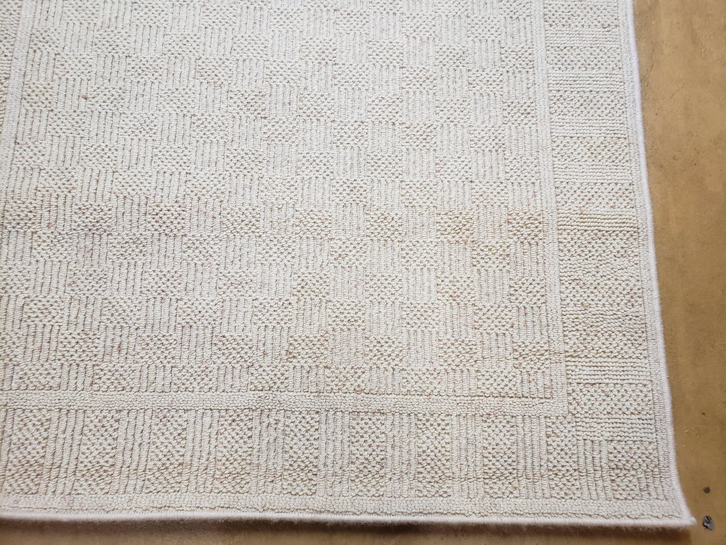3x5 Karastan Rug Chaumiere Collection, Kara-Loc, Design #291/9866, Creme Color, Textured Squares II Patern, 3'6" x 5' 3" Carpet - Nuvé