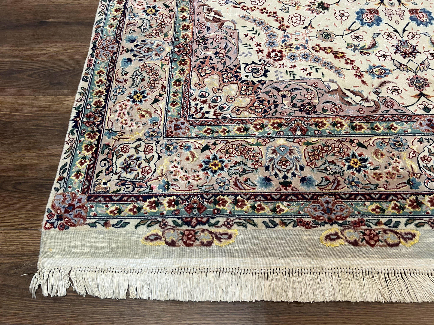 Beautiful Pak Persian Rug 6x9, Floral Medallion, Wool and Silk, Highly Detailed Elegant Carpet, Vintage Oriental Rug 6 x 9, Cream and Gray - Nuvé
