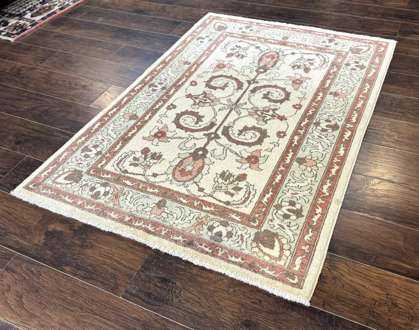 Indo Mahal Rug 4 x 5.6, Indian Handmade Wool Area Rug - Nuvé