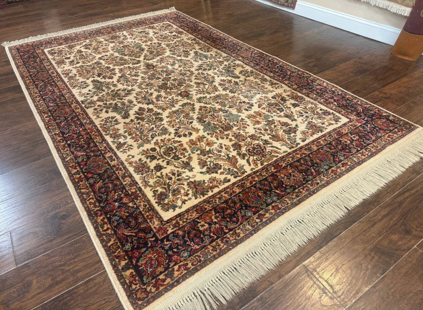 Karastan Rug 5.9 x 9, Ivory Sarouk #760, Wool Pile, Original 700 Series, Vintage - Nuvé