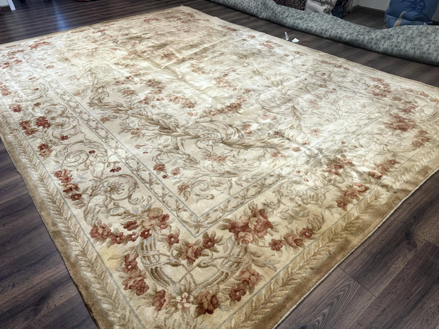 Chinese Aubusson Wool Rug 10x14, European Design, Thick Wool Pile - Nuvé