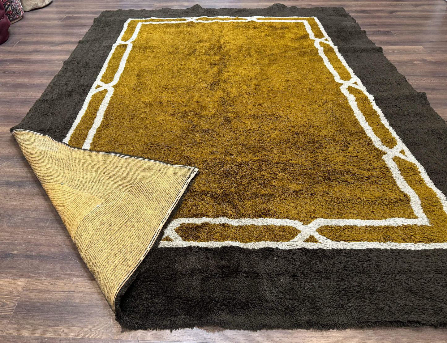 Mid Century Shag Rug 8x11, Large Vintage Shag Rug, Open Field, European Shag Rug - Nuvé
