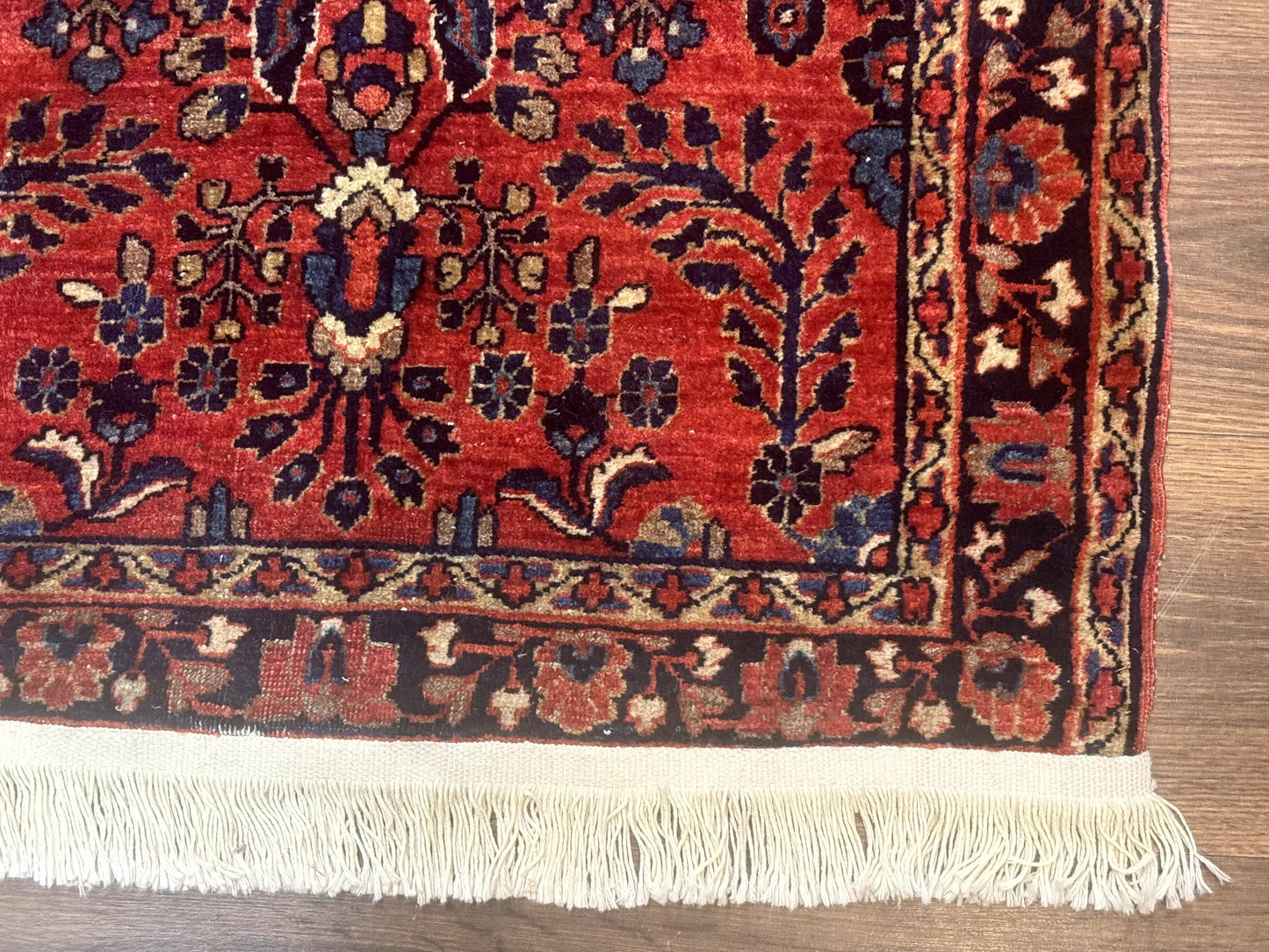 Small Red Persian Sarouk Rug 2.7 x 4.9, Floral, Antique - Nuvé