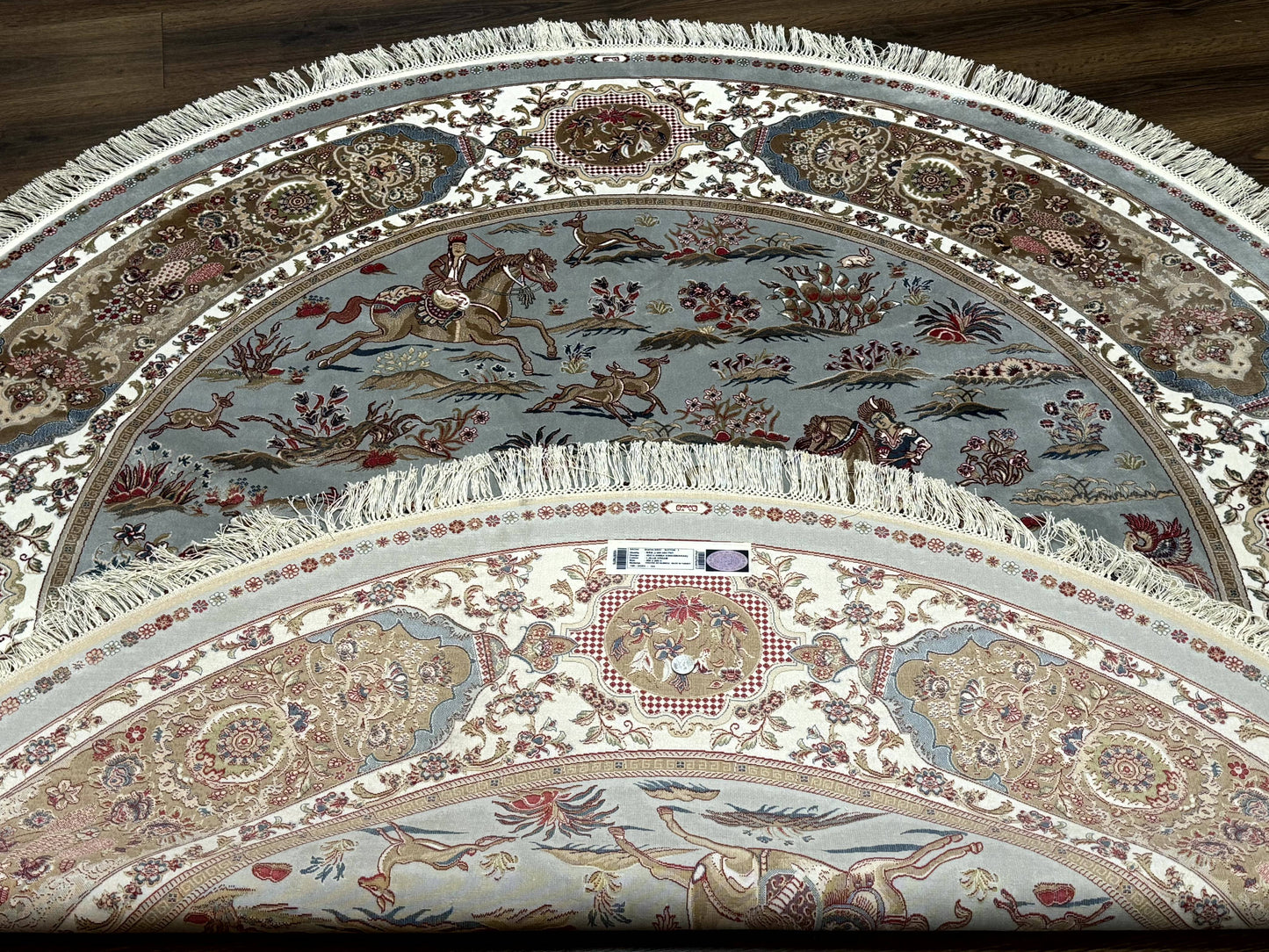 Round Silk Rug 6x6, Hunting Design, Bamboo Silk, Animal Pictorials - Nuvé
