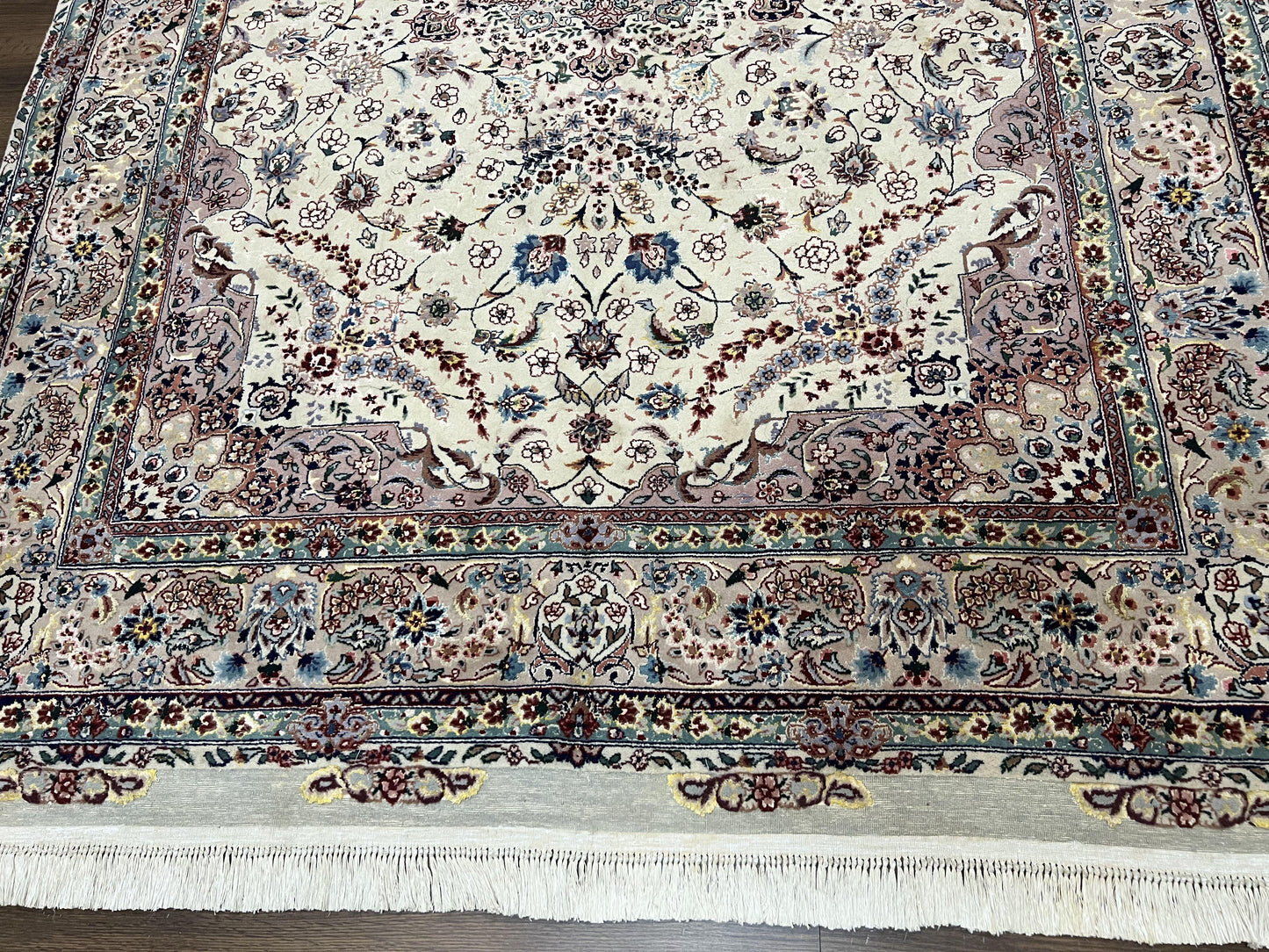 Beautiful Pak Persian Rug 6x9, Floral Medallion, Wool and Silk, Highly Detailed Elegant Carpet, Vintage Oriental Rug 6 x 9, Cream and Gray - Nuvé