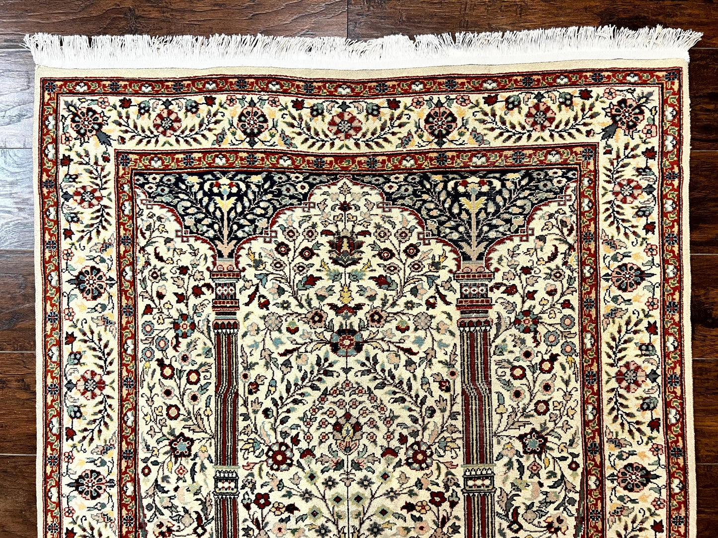 Pak Perisan Prayer Rug 4x6, Tree of LIfe Carpet, Handmade Vintage Wool Rug, Beige, Floral Vases - Nuvé
