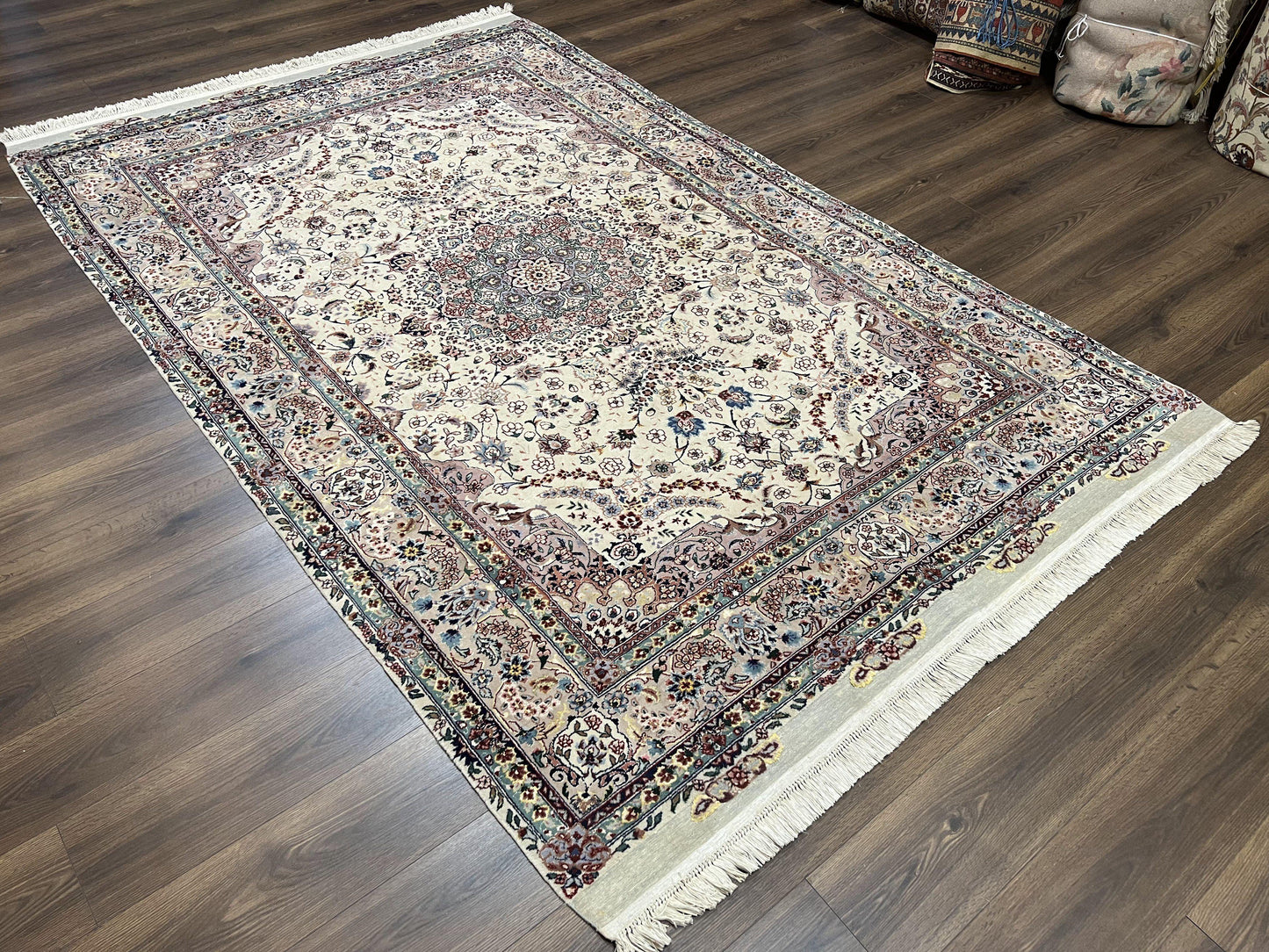 Beautiful Pak Persian Rug 6x9, Floral Medallion, Wool and Silk, Highly Detailed Elegant Carpet, Vintage Oriental Rug 6 x 9, Cream and Gray - Nuvé