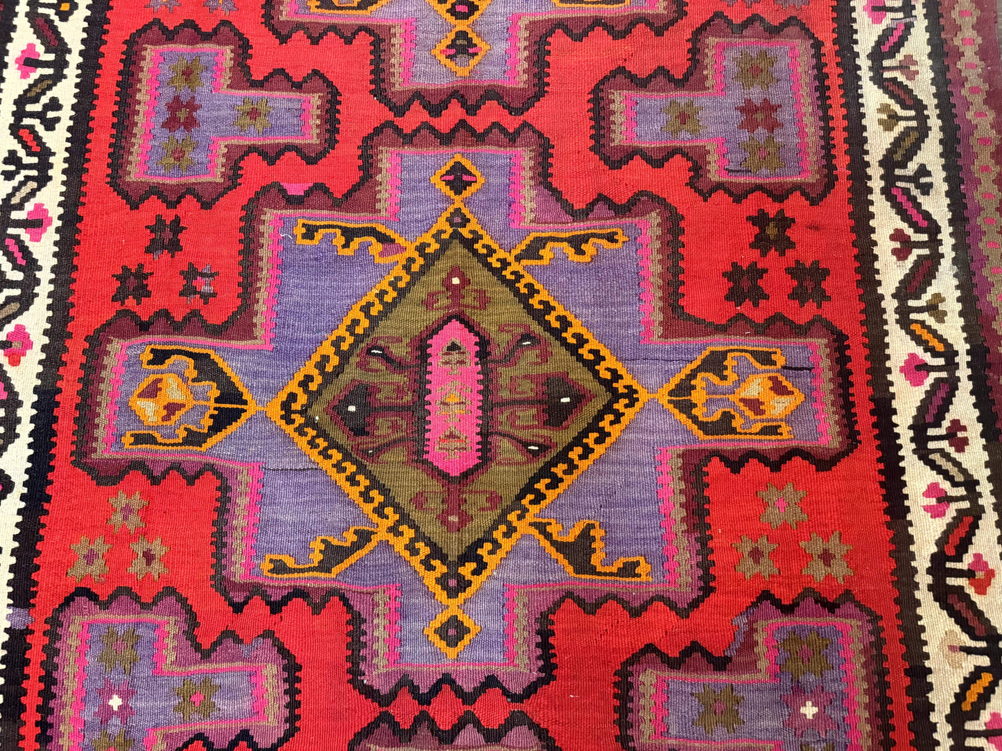 Persian Kurdish Zarand Kilim Rug 5x9, Red, Geometric Medallions, Wide Runner - Nuvé
