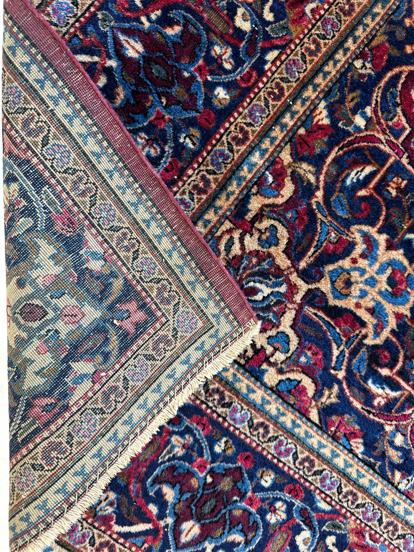 Antique Persian Kashan Debir Rug – 4’3” x 6’4” – Circa 1920s – Hand-Knotted Fine Wool - Nuvé