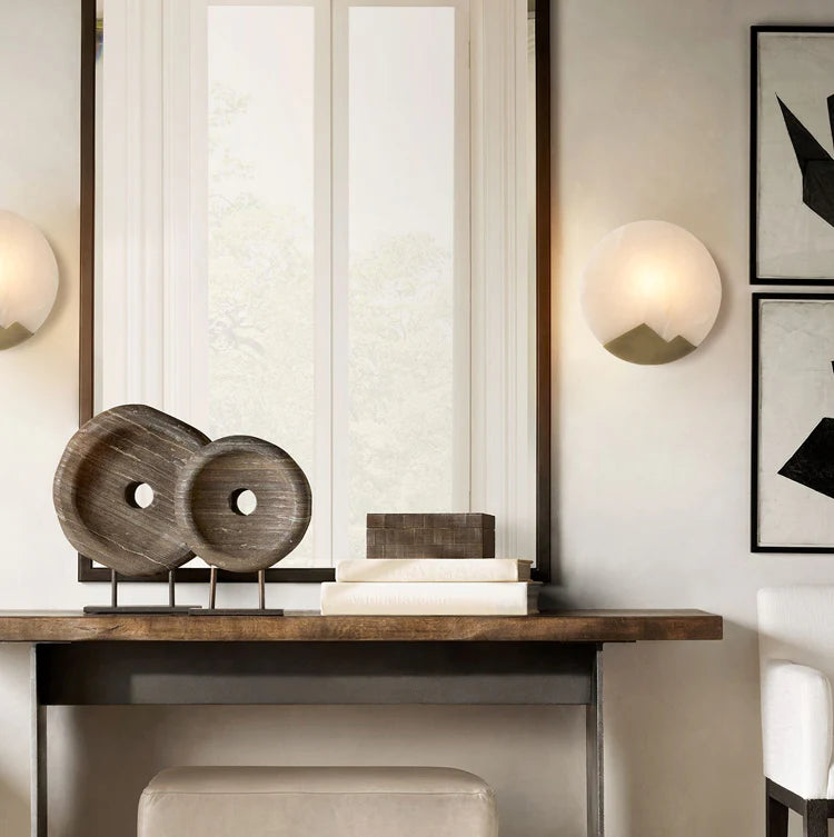 Alabaster Brass Wall Light - Nuvé