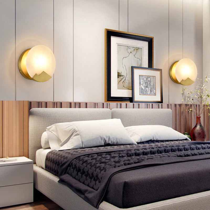 Alabaster Brass Wall Light - Nuvé