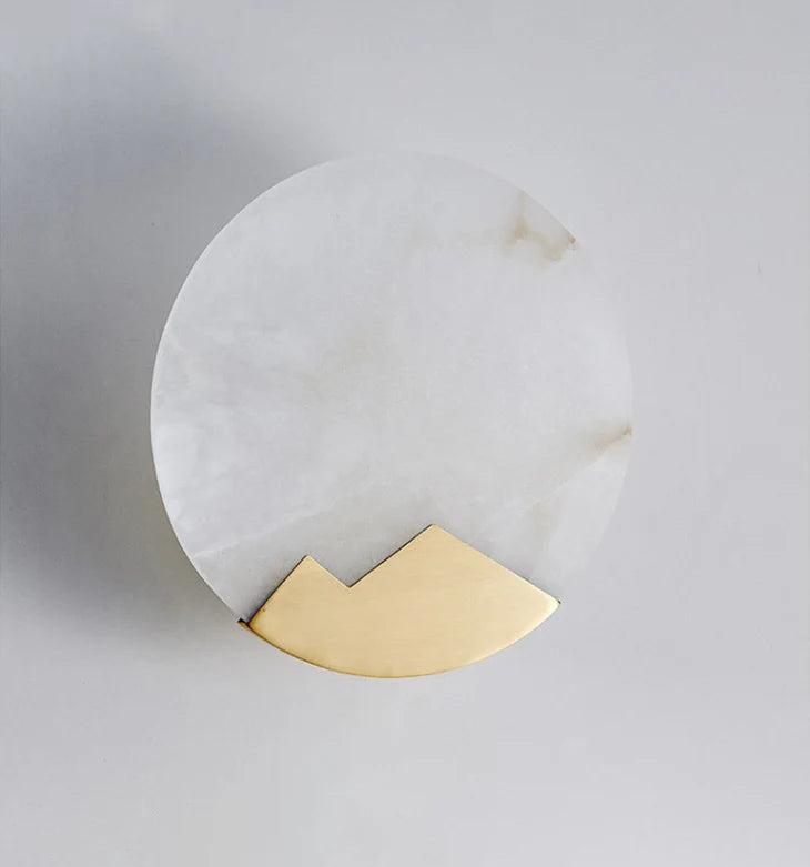 Alabaster Brass Wall Light - Nuvé