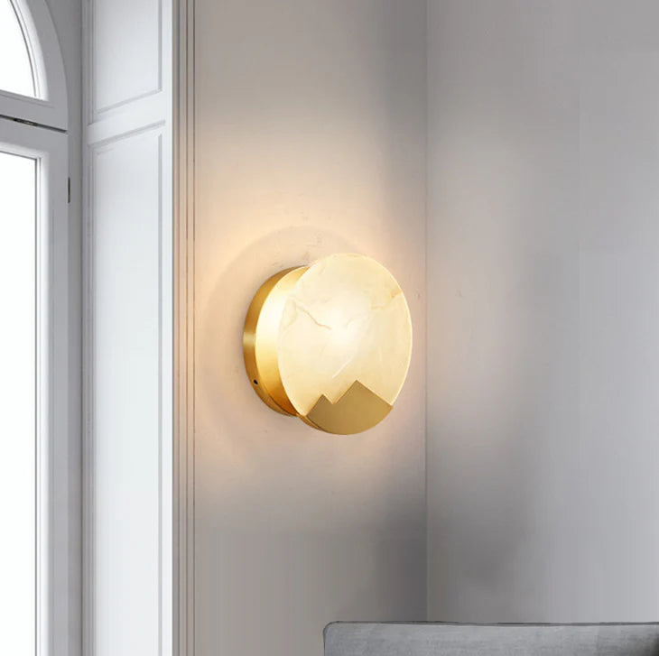 Alabaster Brass Wall Light - Nuvé