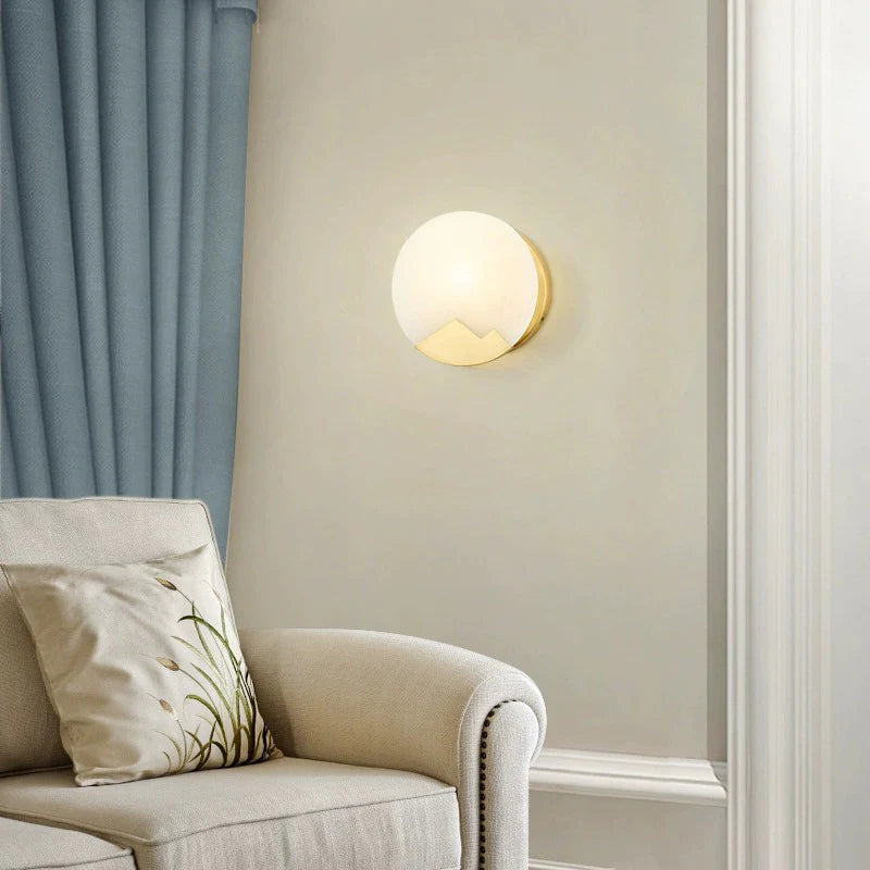 Alabaster Brass Wall Light - Nuvé