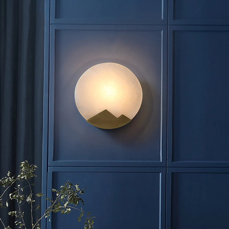 Alabaster Brass Wall Light - Nuvé