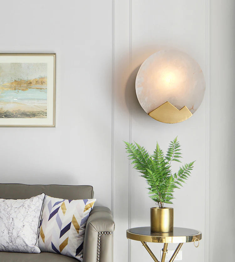 Alabaster Brass Wall Light - Nuvé