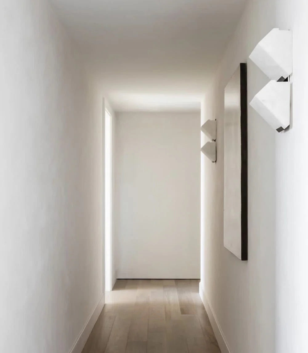 Modern Alabaster Staircase Wall Lamp - Nuvé