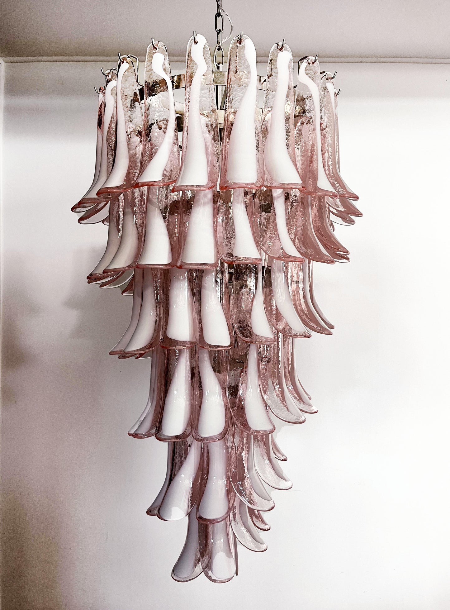 Petals Spiral Murano Pink Chandelier - Nuvé